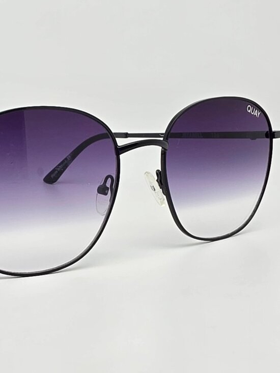Quay Australia Jezabell Black Frame Smoke Fade Lens Sunglasses 58-20-148 main image 4